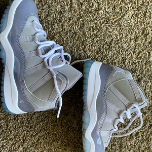Jordan “cool grey” little kids